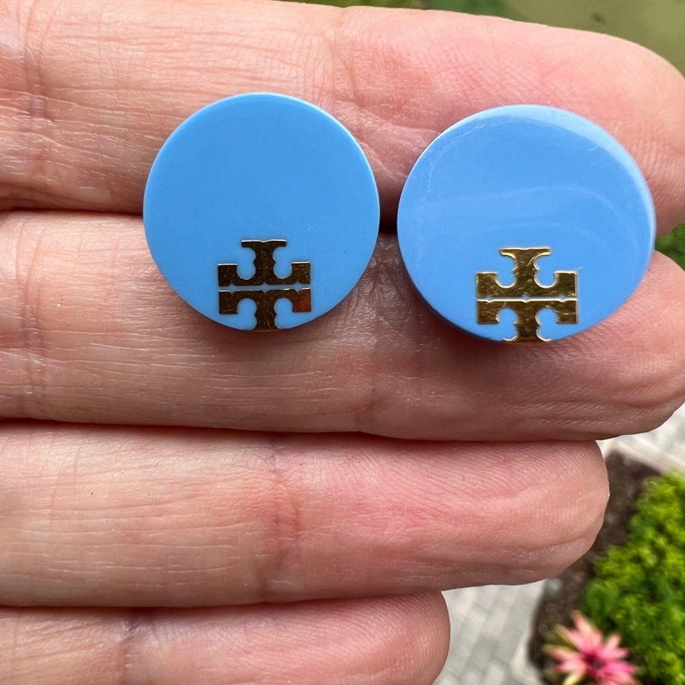 Beautiful TORY BURCH blue circular gold logo earrings